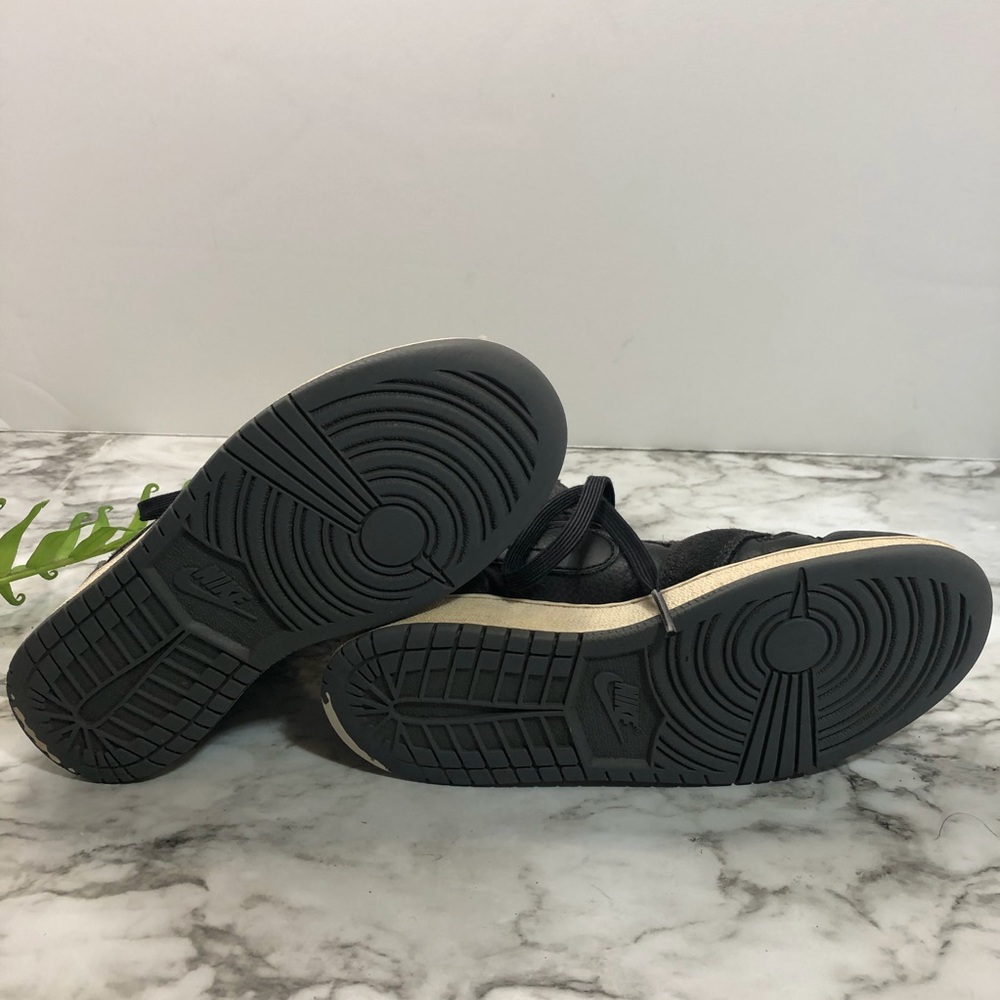 AIR JORDAN 1 MID 'ANTHRACITE' Size 3.5 - Picture 3 of 9